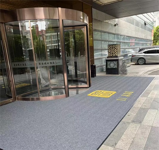 常州麗豪酒店門(mén)口毯